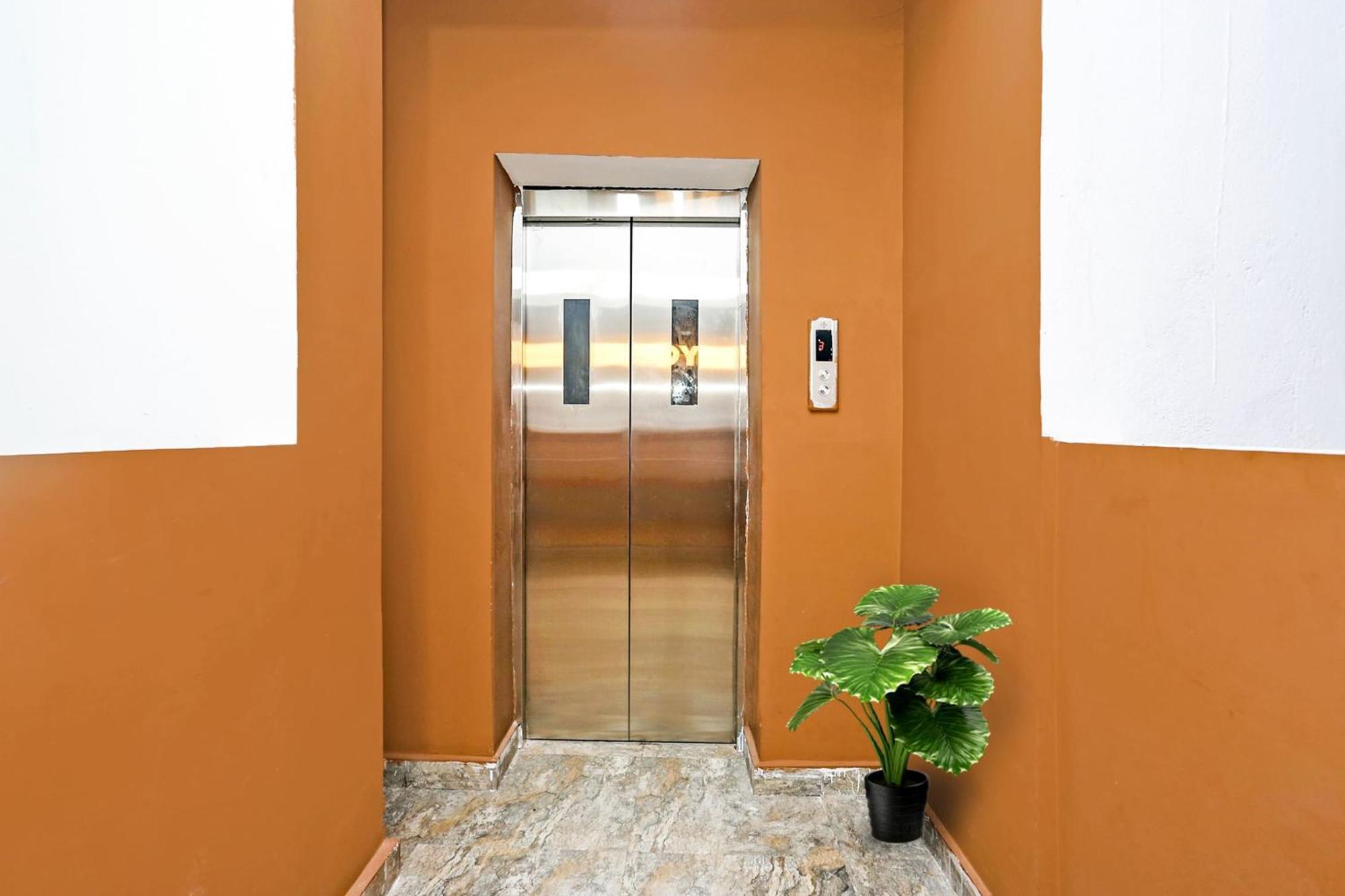 Hotel O Seven Inn Bhubaneswar Exteriör bild